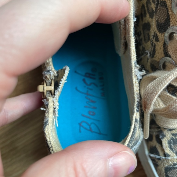Women Size 7 Blowfish Malibu Cheetah Print Canvas Sneakers- excellent condition - Picture 3 of 5